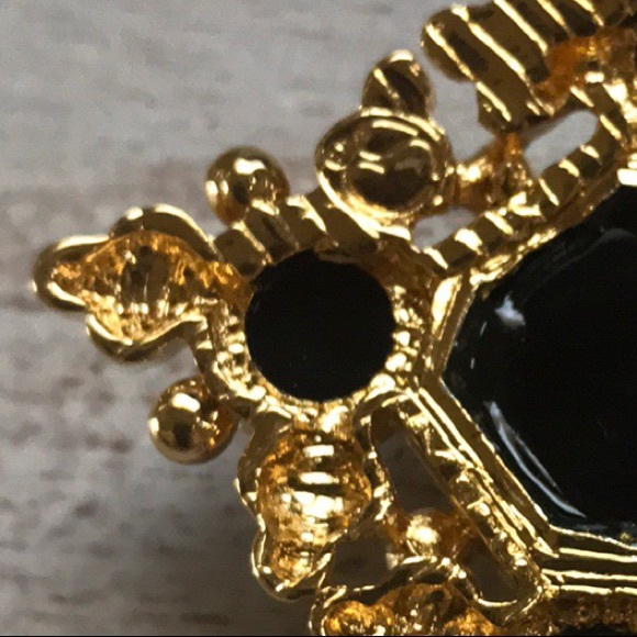 St John Brooch - Picture 8 of 8